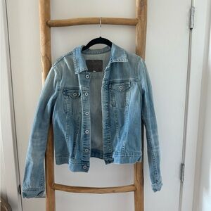 Women's Light Blue Denim Jacket